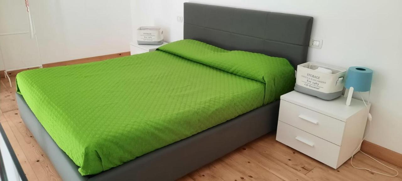 Goditi Napoli Bagian luar foto
