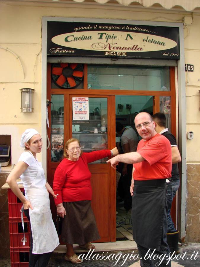 Goditi Napoli Bagian luar foto